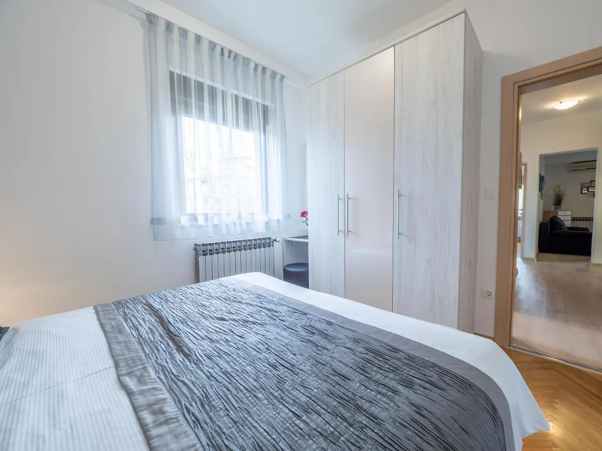 Apartments Zlatko & Mira Dorcic 바슈카